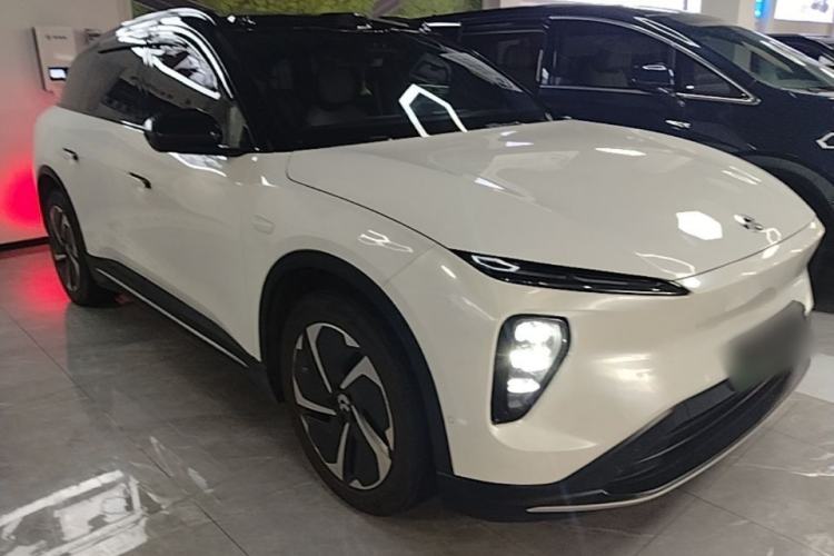 Used Nio ES6 2023 75 kWh Front Right 45 Deg
