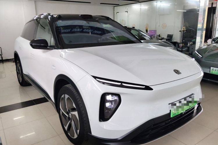 Used Nio ES6 2023 75 kWh Front Right 45 Deg