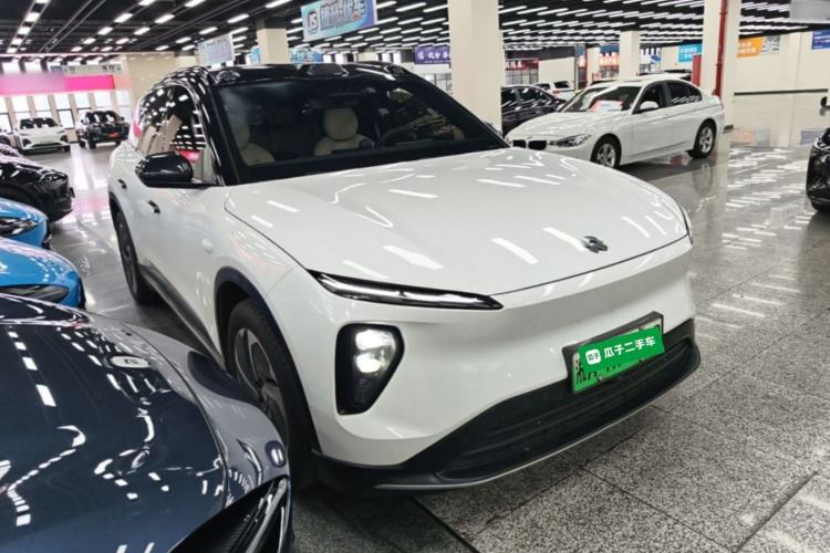 Used Nio ES6 2023 75 kWh Front Right 45 Deg
