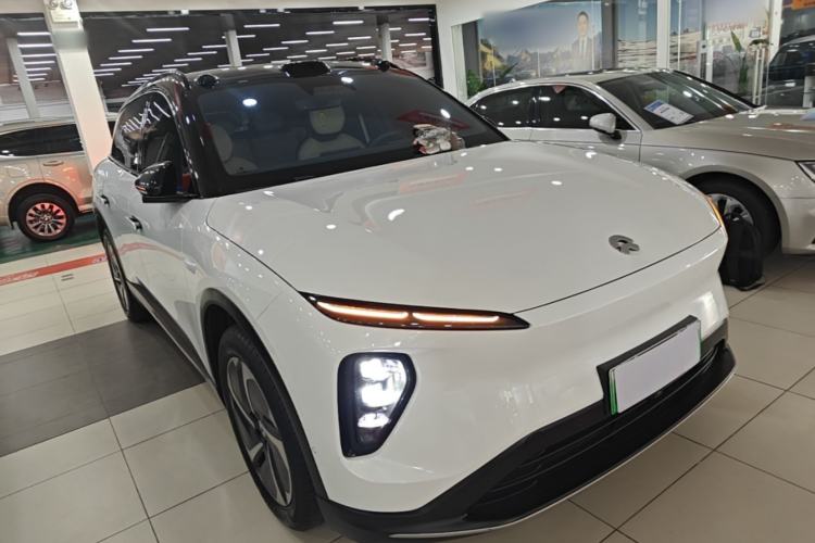 Used Nio ES6 2023 75 kWh Front Right 45 Deg