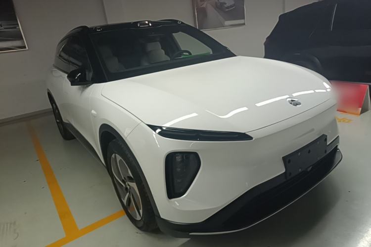 Used Nio ES6 2023 75 kWh Front Right 45 Deg