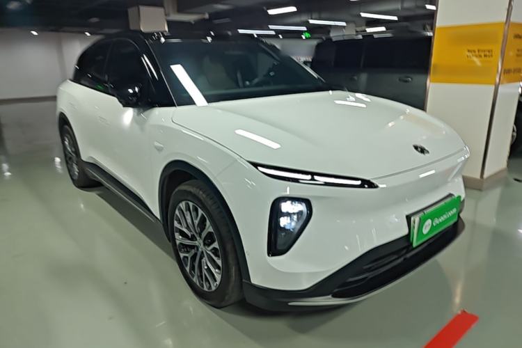 Used Nio ES6 2023 75 kWh Front Right 45 Deg