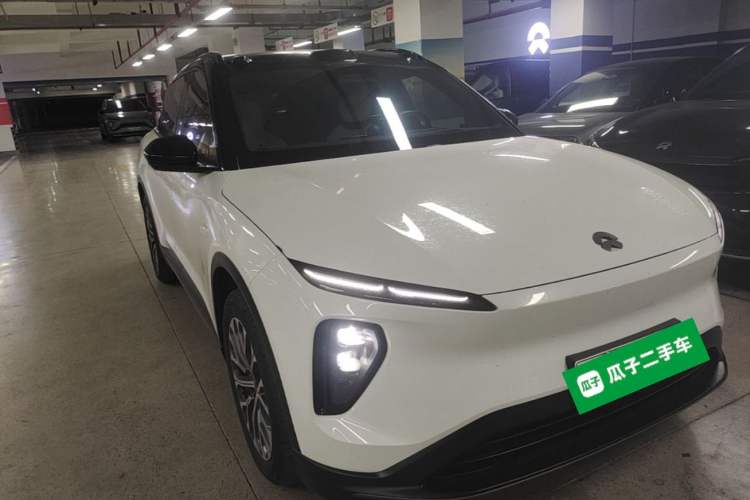 Used Nio ES6 2023 75 kWh Front Right 45 Deg