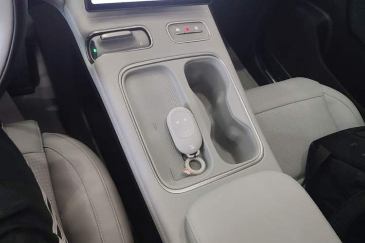 Used Nio ES6 2023 75 kWh Gear Lever