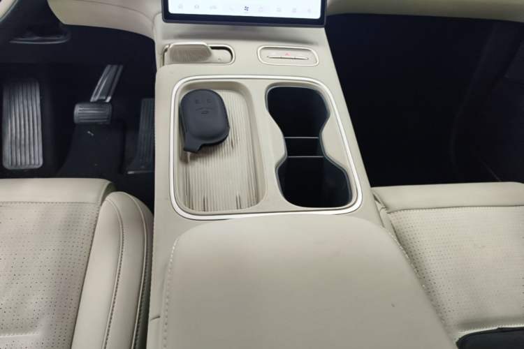 Used Nio ES6 2023 75 kWh Gear Lever