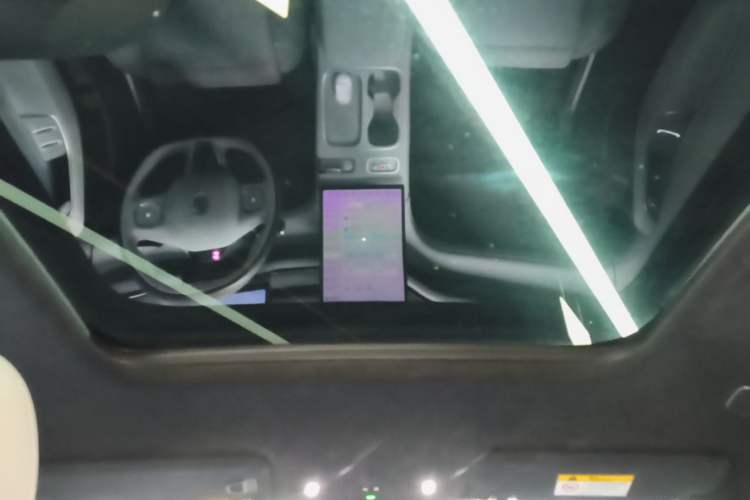 Used Nio ES6 2023 75 kWh Headliner