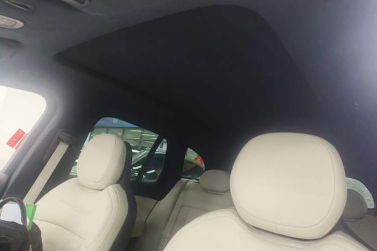Used Nio ES6 2023 75 kWh Headliner