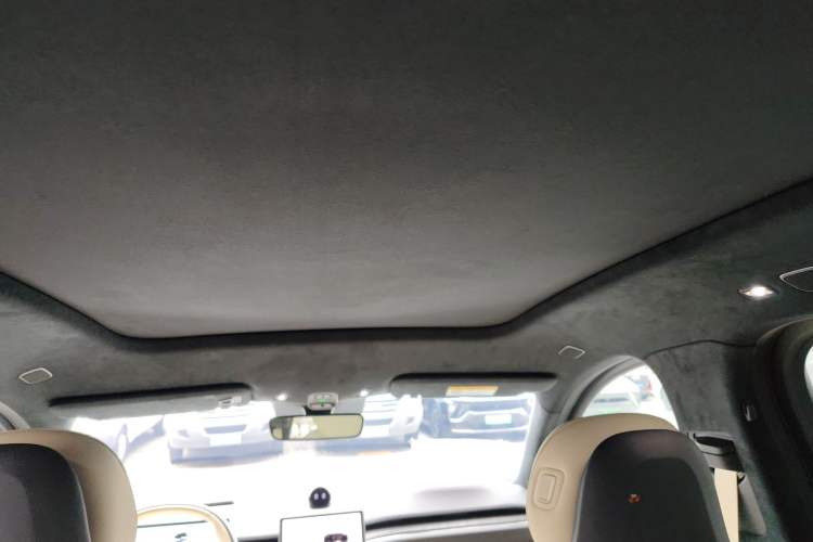 Used Nio ES6 2023 75 kWh Headliner
