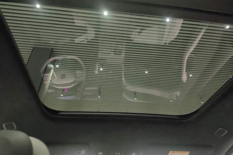 Used Nio ES6 2023 75 kWh Headliner