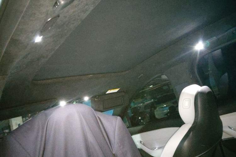 Used Nio ES6 2023 75 kWh Headliner