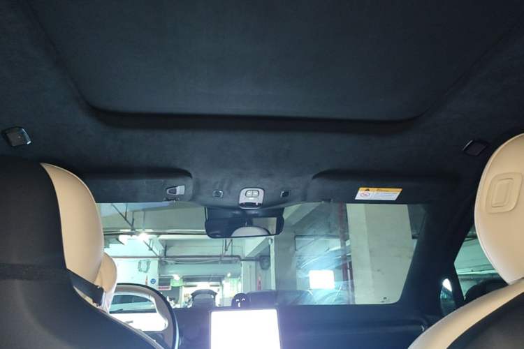 Used Nio ES6 2023 75 kWh Headliner