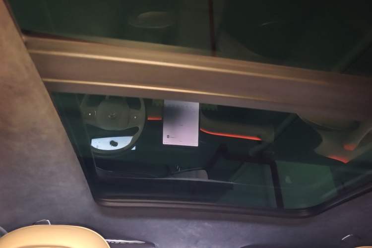 Used Nio ES6 2023 75 kWh Headliner