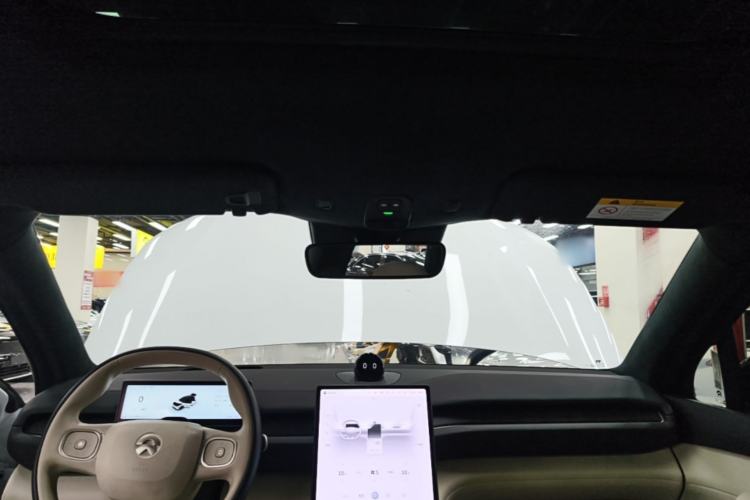 Used Nio ES6 2023 75 kWh Headliner
