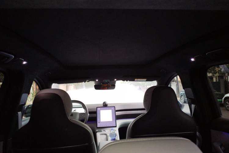 Used Nio ES6 2023 75 kWh Headliner
