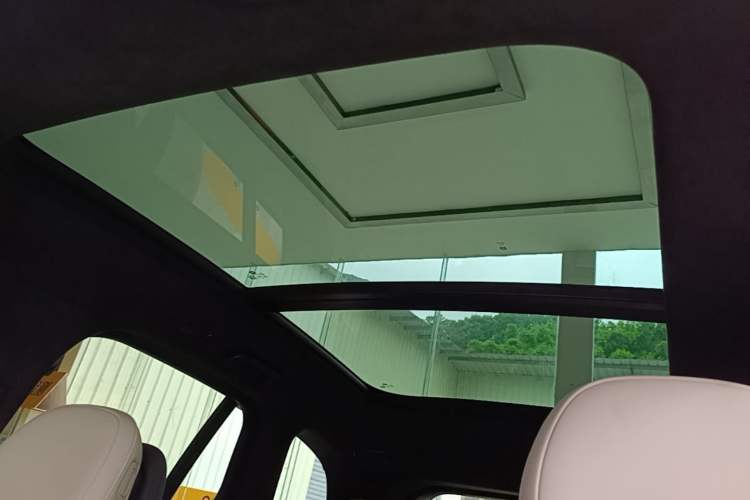 Used Nio ES6 2023 75 kWh Headliner