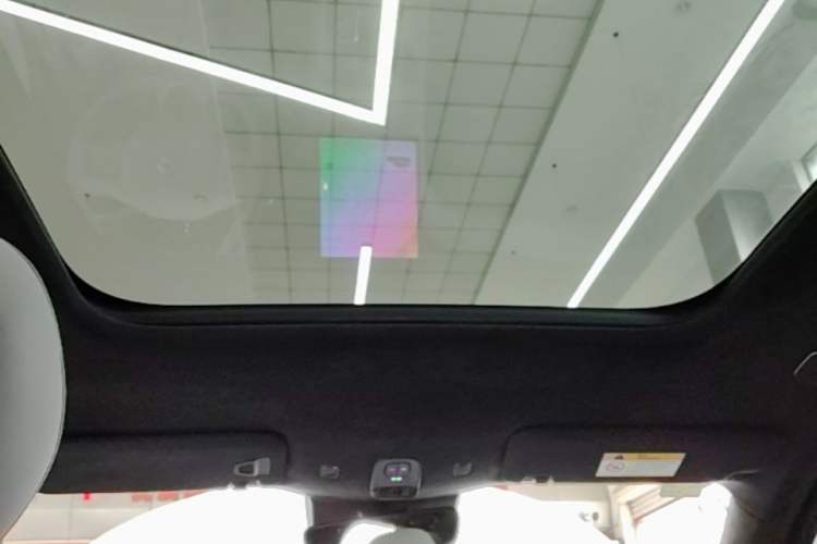 Used Nio ES6 2023 75 kWh Headliner