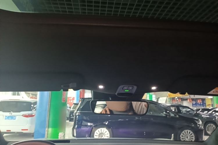 Used Nio ES6 2023 75 kWh Headliner
