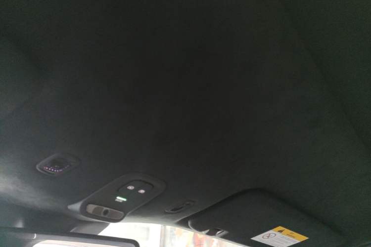 Used Nio ES6 2023 75 kWh Headliner