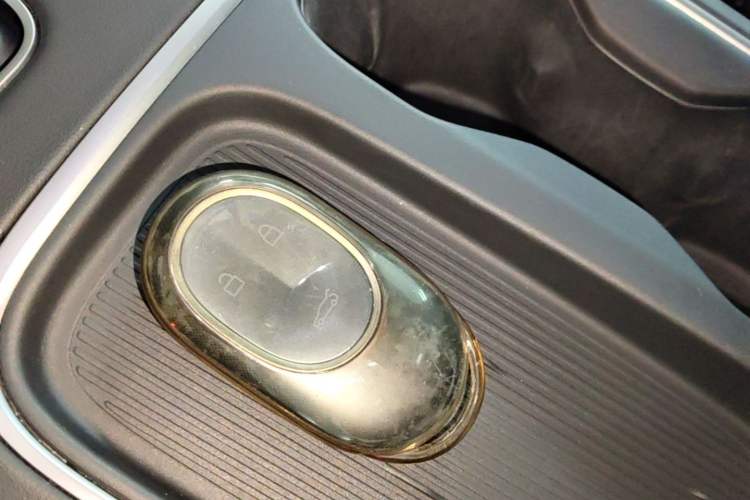 Used Nio ES6 2023 75 kWh Interior 1