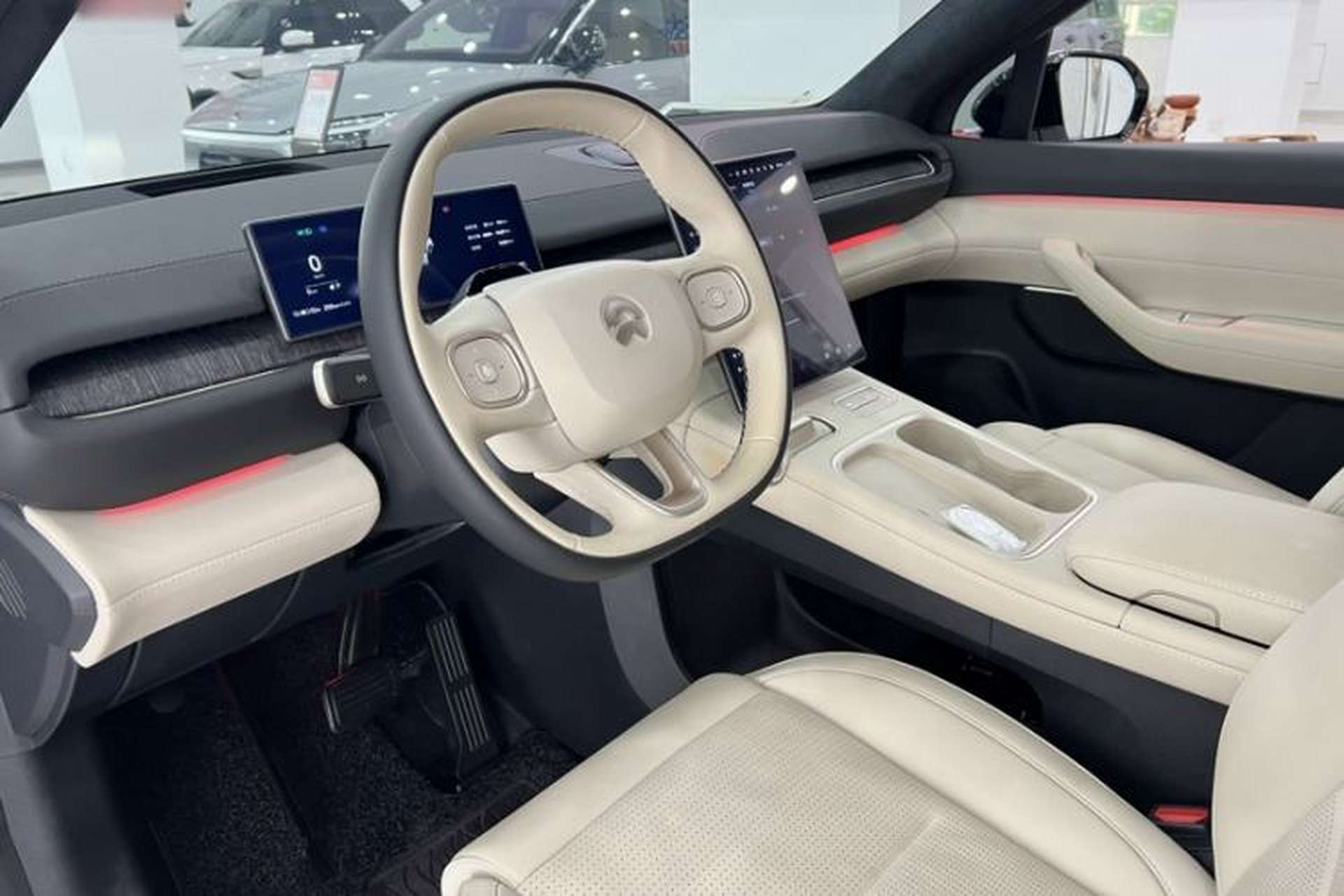 Used Nio ES6 2023 75 kWh Interior 10