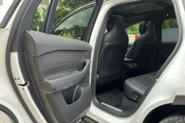 Used Nio ES6 2023 75 kWh Interior 2