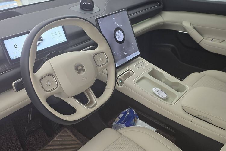 Used Nio ES6 2023 75 kWh Interior 3