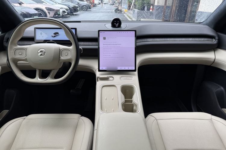 Used Nio ES6 2023 75 kWh Interior 3