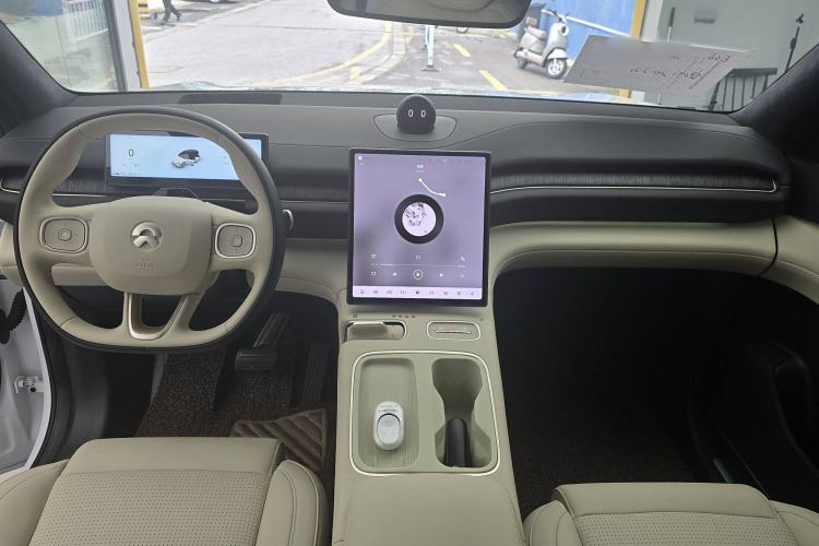 Used Nio ES6 2023 75 kWh Interior 6