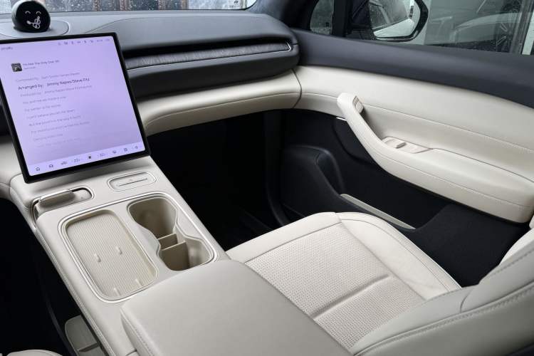 Used Nio ES6 2023 75 kWh Interior 6