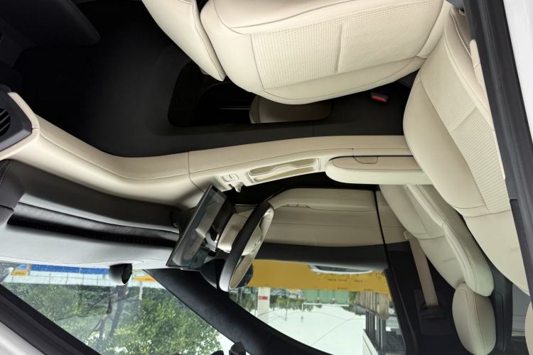 Used Nio ES6 2023 75 kWh Interior 7