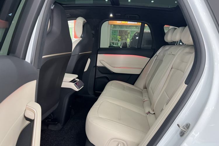 Used Nio ES6 2023 75 kWh Interior 7