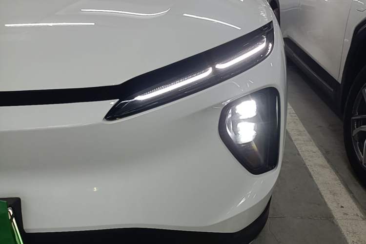 Used Nio ES6 2023 75 kWh Left Front Headlight
