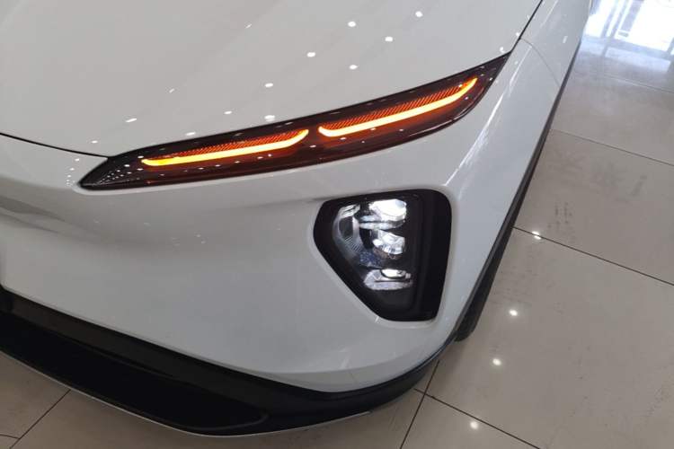 Used Nio ES6 2023 75 kWh Left Front Headlight