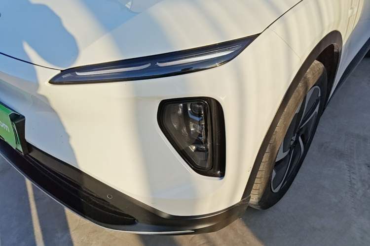 Used Nio ES6 2023 75 kWh Left Front Headlight
