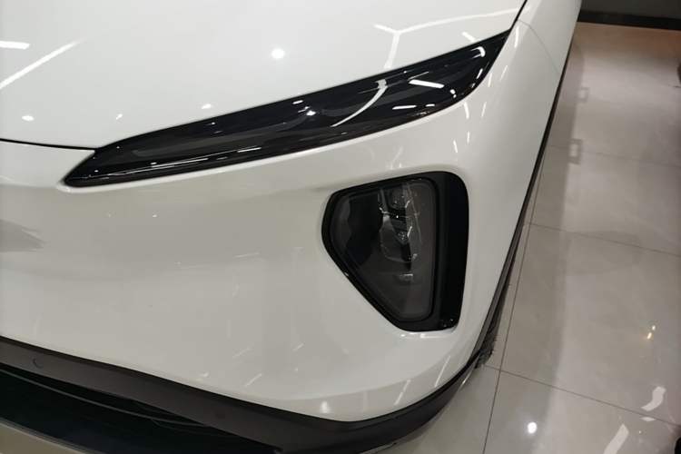 Used Nio ES6 2023 75 kWh Left Front Headlight