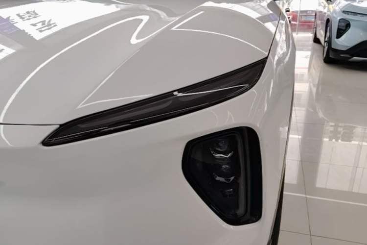 Used Nio ES6 2023 75 kWh Left Front Headlight