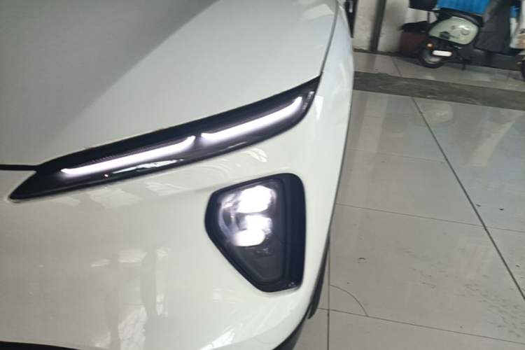 Used Nio ES6 2023 75 kWh Left Front Headlight
