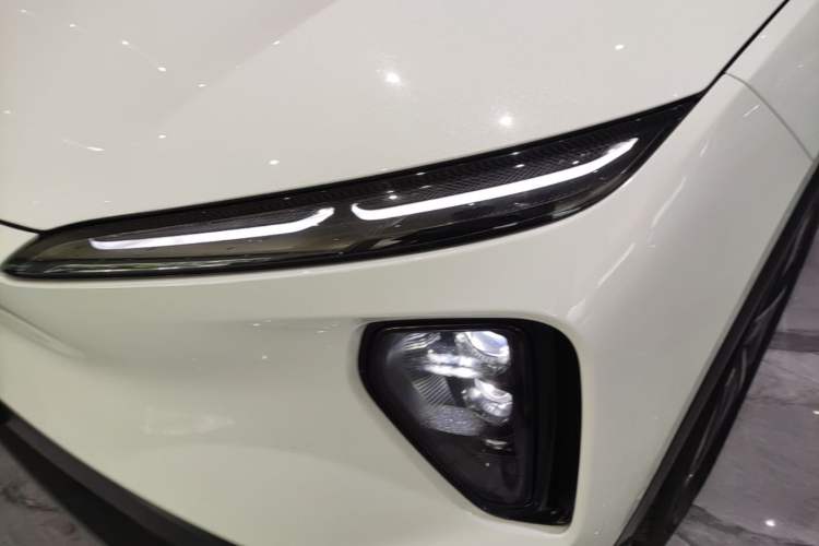 Used Nio ES6 2023 75 kWh Left Front Headlight