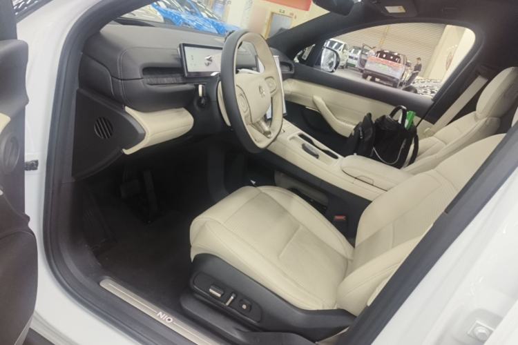 Used Nio ES6 2023 75 kWh Left Front Seat