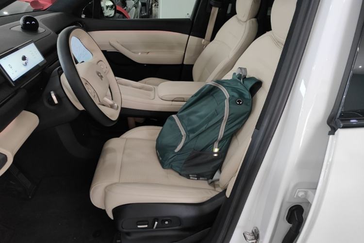Used Nio ES6 2023 75 kWh Left Front Seat