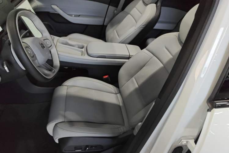 Used Nio ES6 2023 75 kWh Left Front Seat