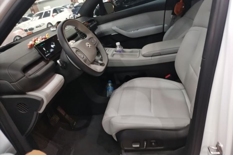 Used Nio ES6 2023 75 kWh Left Front Seat
