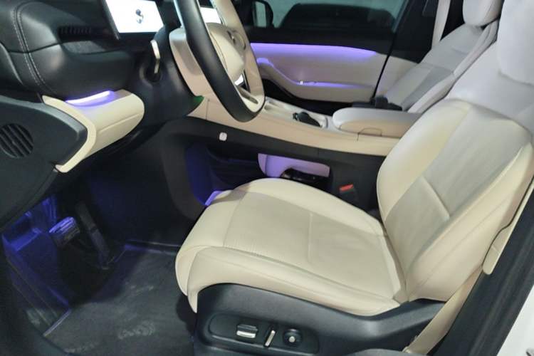 Used Nio ES6 2023 75 kWh Left Front Seat