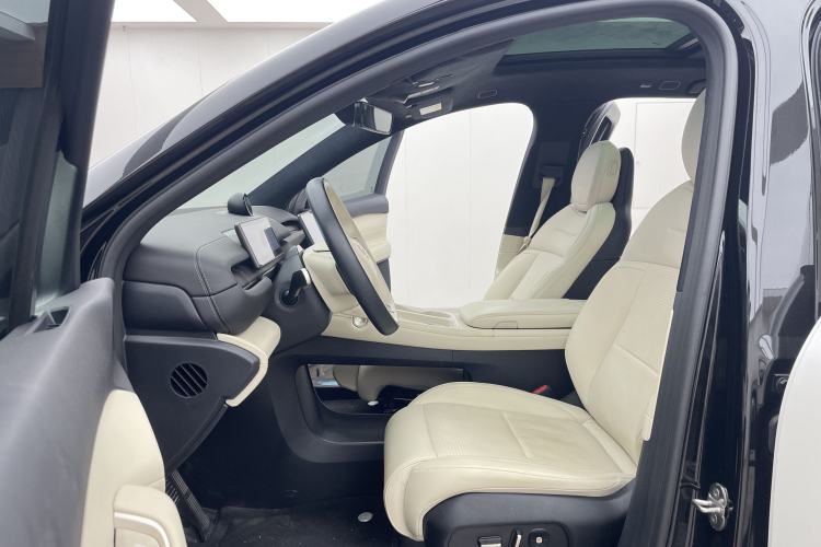 Used Nio ES6 2023 75 kWh Left Front Seat