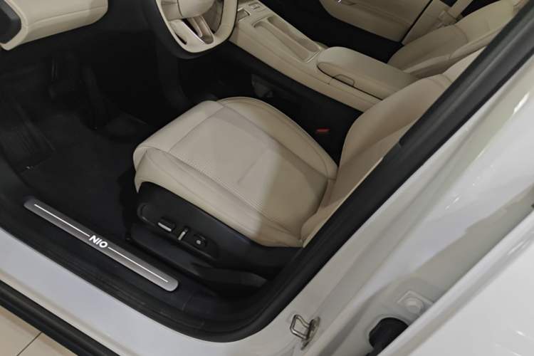 Used Nio ES6 2023 75 kWh Left Front Seat