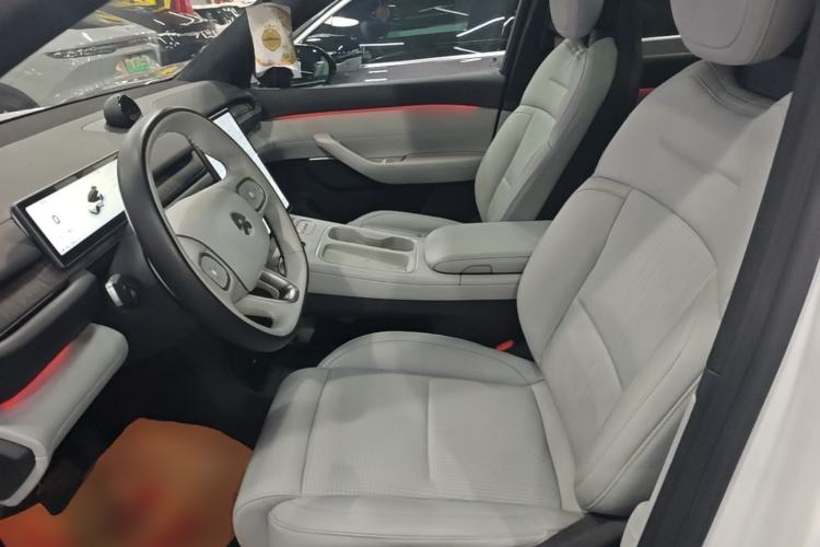 Used Nio ES6 2023 75 kWh Left Front Seat
