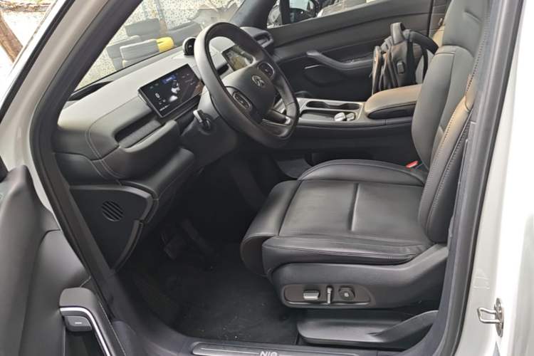 Used Nio ES6 2023 100kWh Left Front Seat