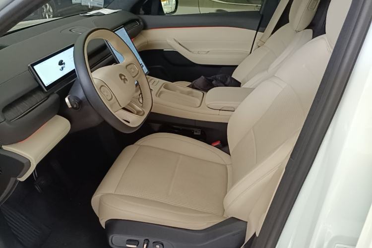 Used Nio ES6 2023 75 kWh Left Front Seat