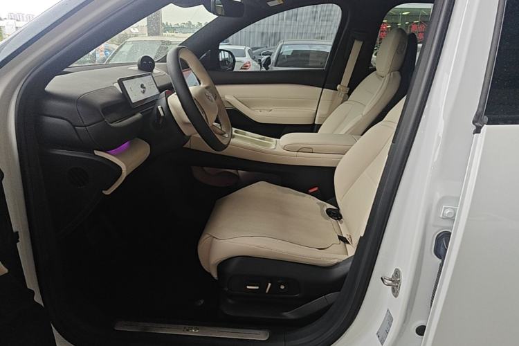 Used Nio ES6 2023 75 kWh Left Front Seat