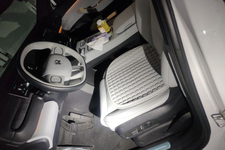 Used Nio ES6 2023 75 kWh Left Front Seat
